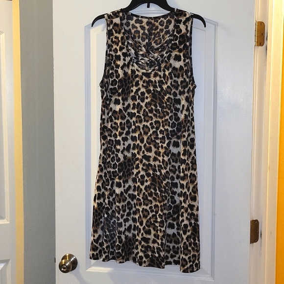 Fit and Flate cheetah print dress - Picture 1 of 3
